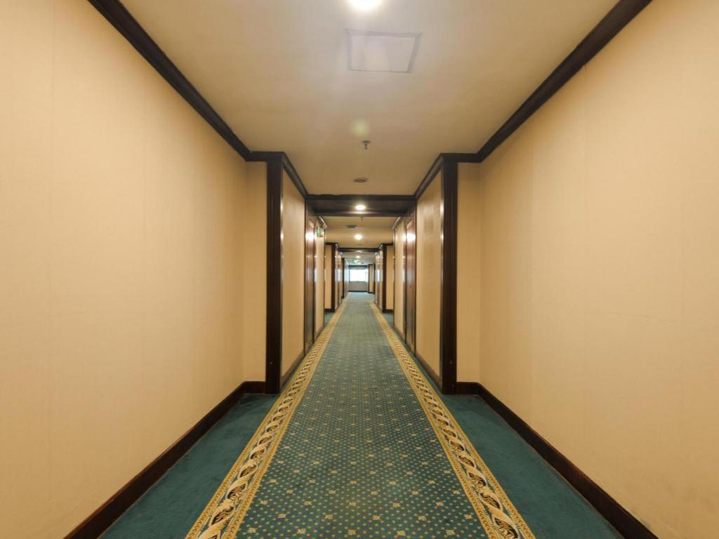 New Pearl River Hotel Guangzhou Exterior photo
